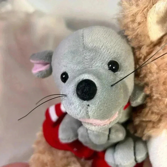 Animated Christmas, bear and mouse. Reads “Twas  night before Christmas” works. - Picture 8 of 12